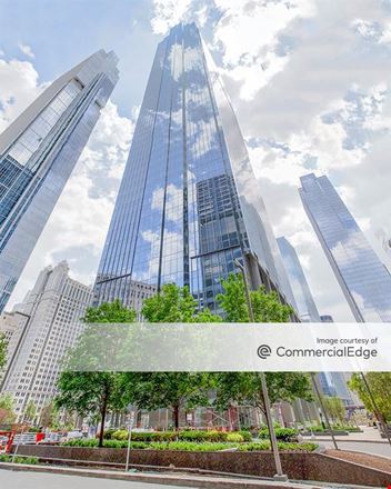 Salesforce Tower