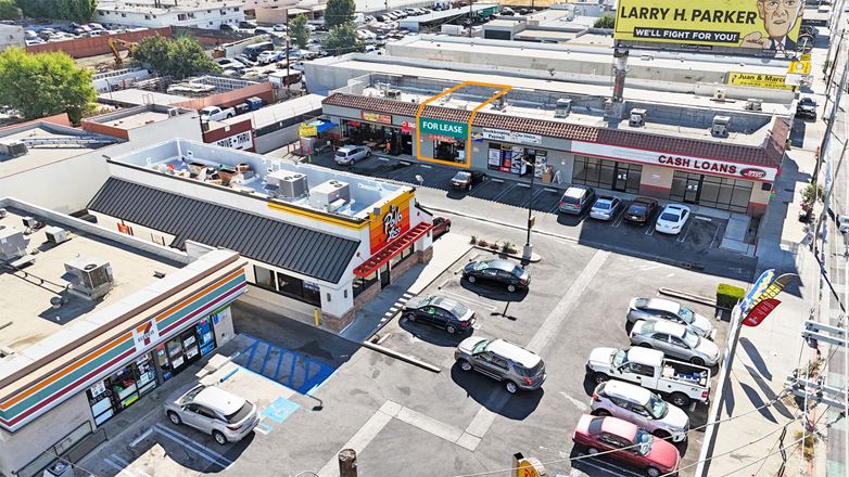 Fixturized Restaurant in 7 Eleven + El Pollo Loco Anchored Center