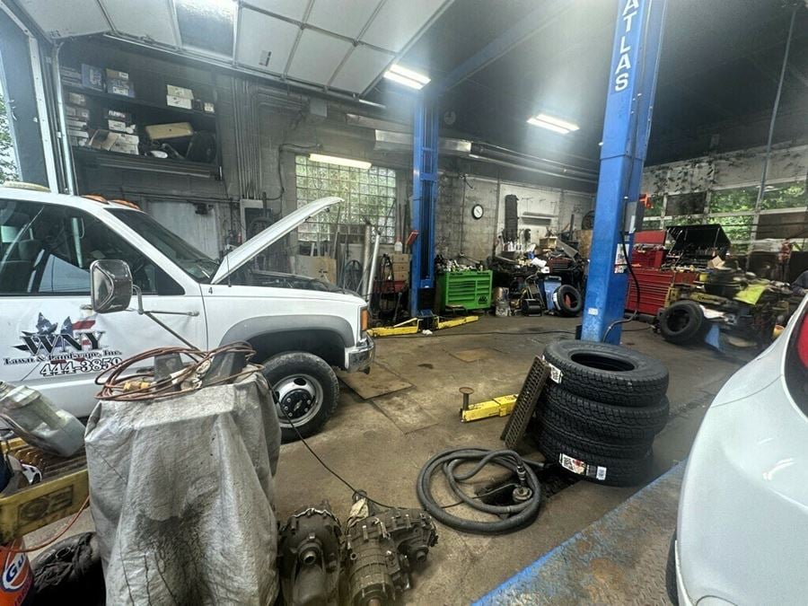 6530 Broadway - Turnkey Auto Repair Shop with Residential Bonus