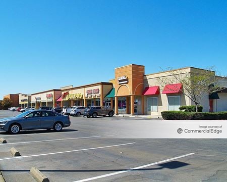 Retail space for Rent at 2901 Arden Way in Sacramento