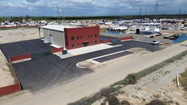+/- 7,800 SF Office / Warehouse Building & 4.6 Acre Yard