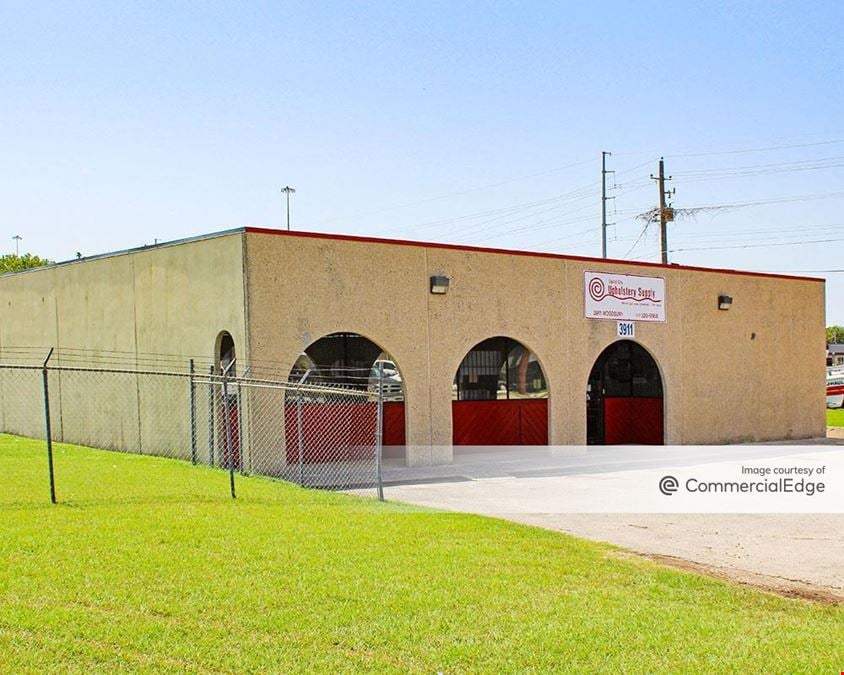 3911 Woodbury Drive