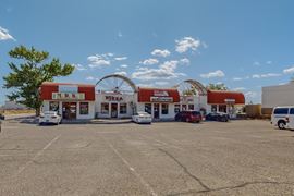 RENOVATED RETAIL SUITES IN HIGH-TRAFFIC LOCATION