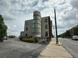 One Canal Place