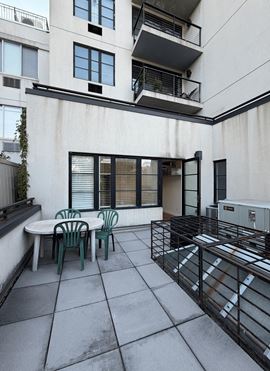 1,200 SF | 527 Court Street | Flexible Carroll Gardens Built-to-Suit 2nd Floor Office for Lease