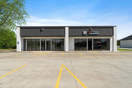 Photo of commercial space at 17311 Northeast 23rd Street in Choctaw