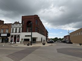 202 South Broadway Avenue