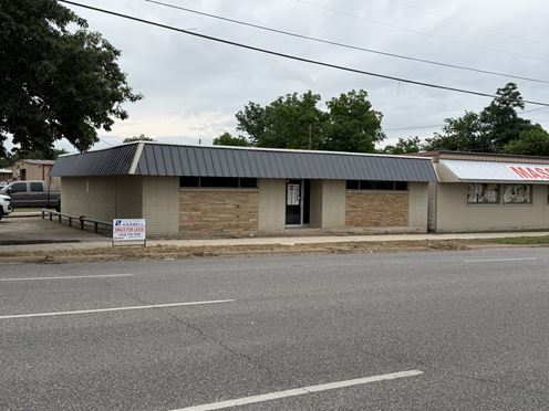 614 W Adams Ave
