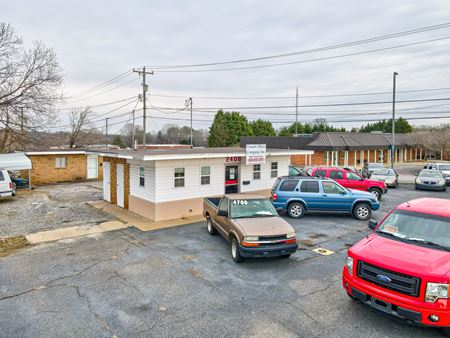 2408 1st Ave SW - Retail - Hickory