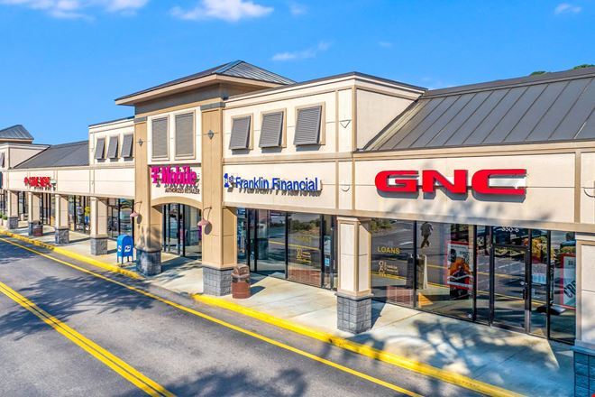 Cross Creek Plaza