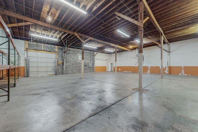 1823 Commercial St NE Suite A