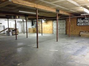 2500 SF Warehouse / Light industrial Space
