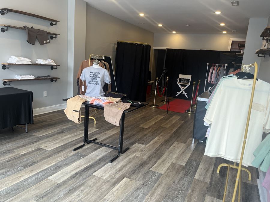 4331 Main St