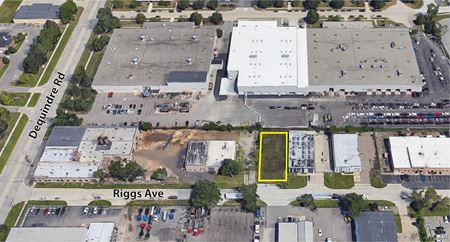Commercial space for Sale at 2019 Riggs Avenue in Warren