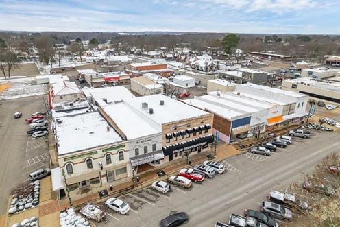 52 S Main St
