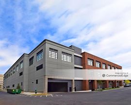 Perimeter Center / Building 211