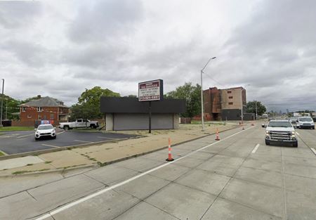 Retail space for Sale at 7800 Gratiot Ave in Detroit