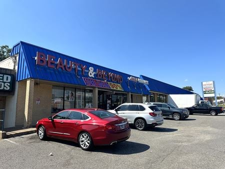 Retail space for Rent at 2983-2995 Lamar Ave in Memphis