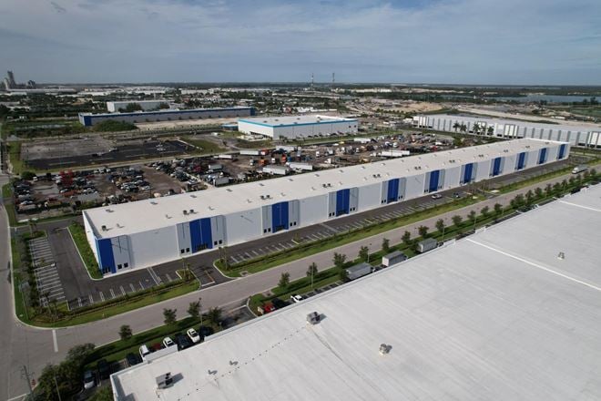 GARDENS WEST COMMERCIAL CENTER