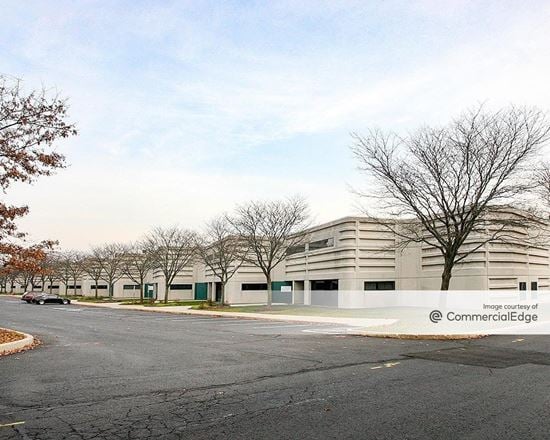 400 & 500 Apgar Drive