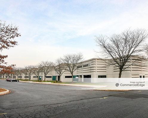 400 & 500 Apgar Drive