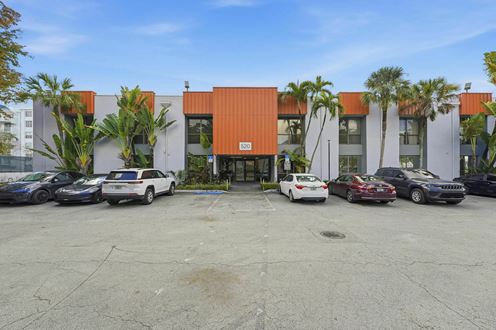 520 NW 165th Street Road