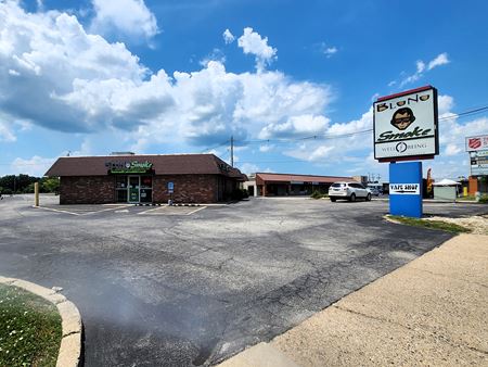 Photo of commercial space at 2981 N Water St in Decatur