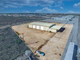 Crane Served Industrial Facility on 1.94 Acres