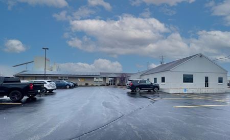 Photo of commercial space at 618 14th Ave SW, Suite B in Cedar Rapids