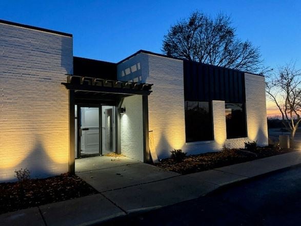 620 State Route 31 (Salon Suite)