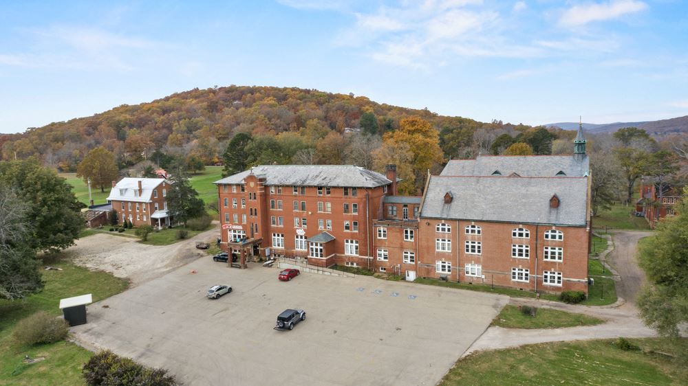 Arcadia Academy and Thee Abbey Kitchen 211 College St., Arcadia, MO