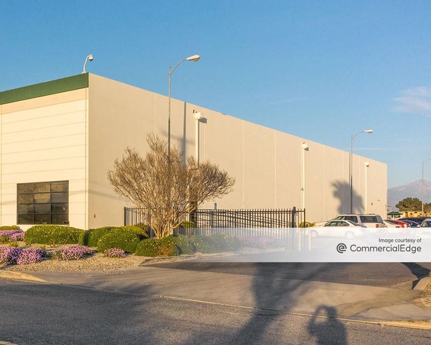 2575 South Willow Avenue, Bloomington, CA Industrial Building