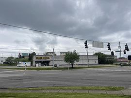 10,488 SF Retail Building – For Sale or Lease