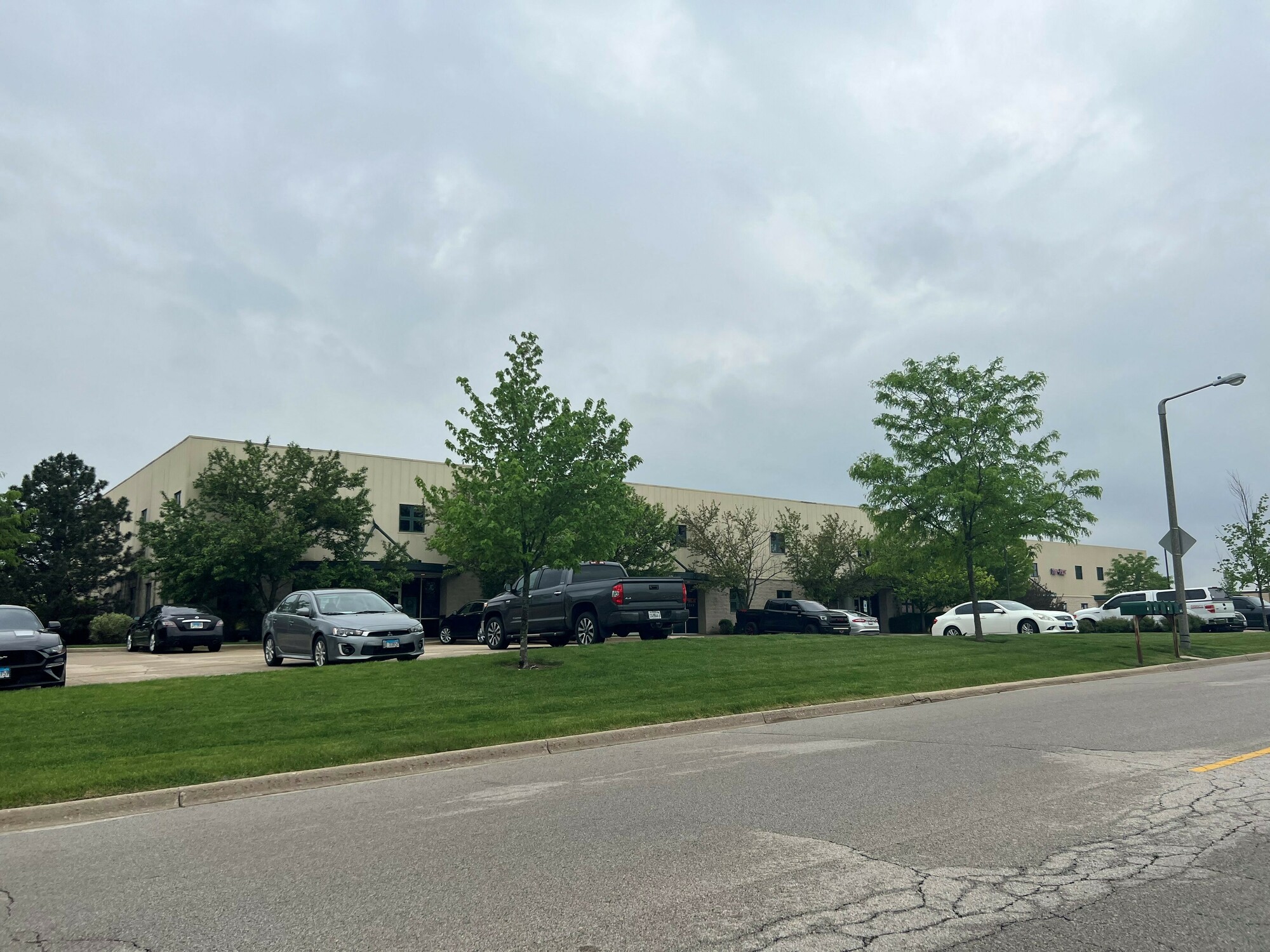 769 N Heartland Dr, Sugar Grove, IL 60554