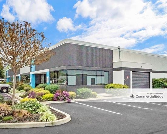 Clipper Court Commerce Center - Buildings 3 & 4