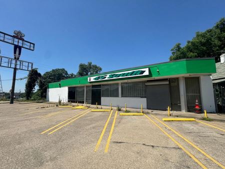 Retail space for Rent at 3749 Julius Schepps Fwy in Dallas