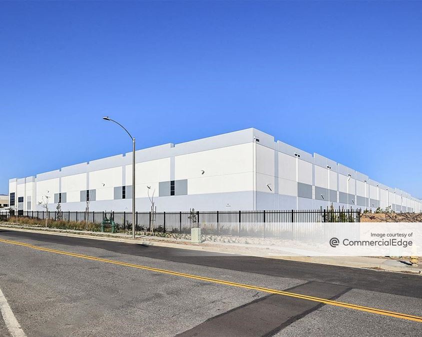 Slover Distribution Center 18025 Slover Avenue, Bloomington, CA