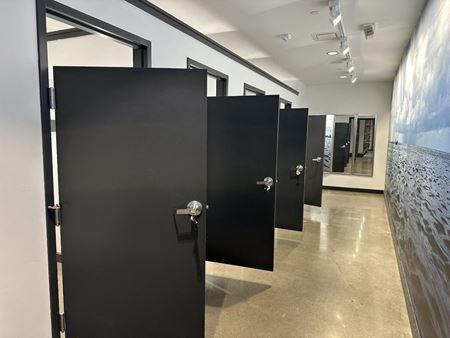 C205     Space Photo Gallery 3