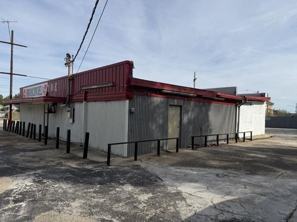 Retail Offering for Sale & Lease at Cervantes
