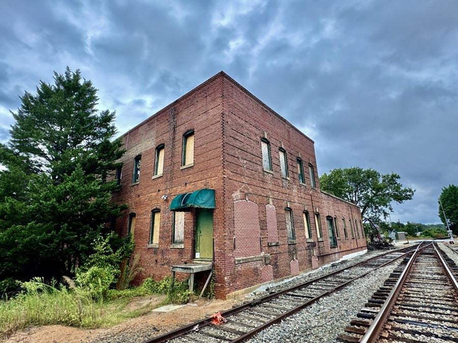 17K SQ FT Property- Downtown Union, SC- Various Uses