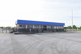 Former Automobile Dealership along Hwy 31
