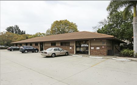 Office with Great frontage on Bee Ridge Road - Sarasota