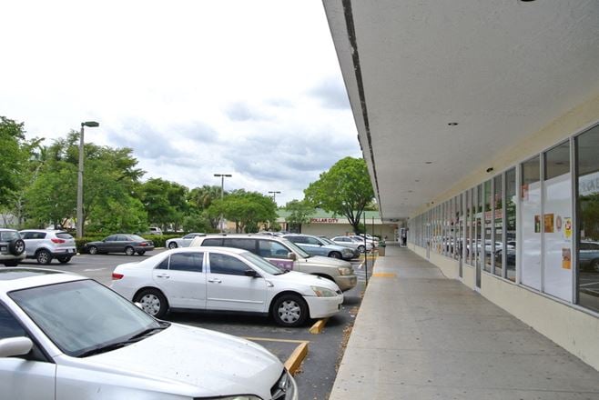 Gold Coast Shopping Plaza