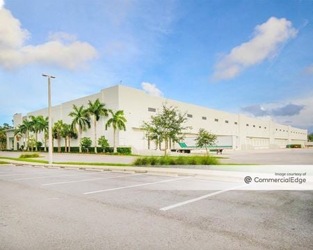 Industrial space for Rent at 6017 Southern Blvd in West Palm Beach