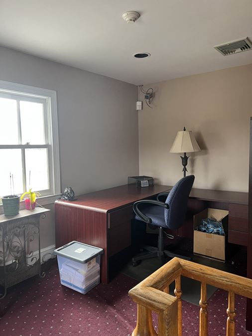18 Kings Highway West