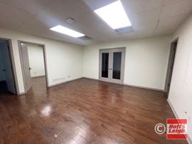 2747 Crawfis Blvd