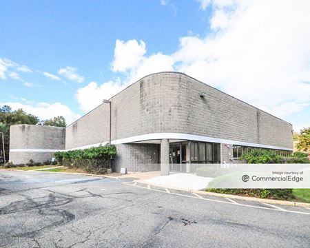 Office space for Rent at 6 Olsen Avenue in Edison