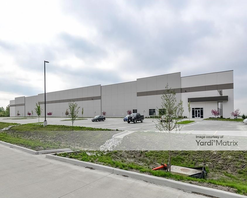 Gateway Commerce Center 3077 Gateway Commerce Center Drive South