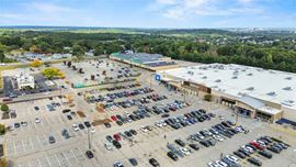Cranston, RI - Independence Park Shopping Center