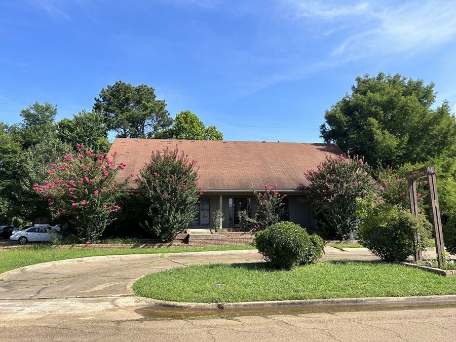 3 Lakeland Cir